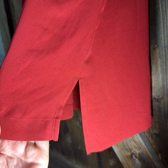 Loft Red Top - Picture 2 of 4